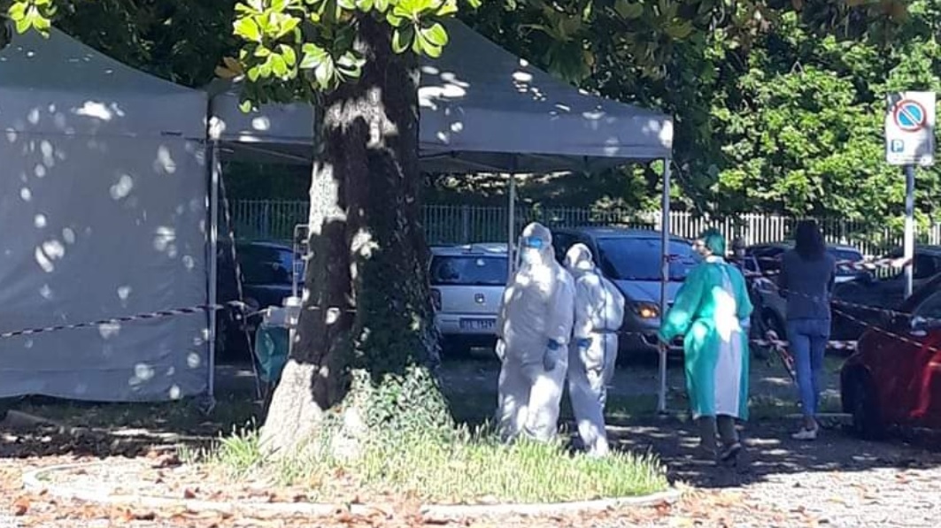Tamponi dall’auto anche a Monza