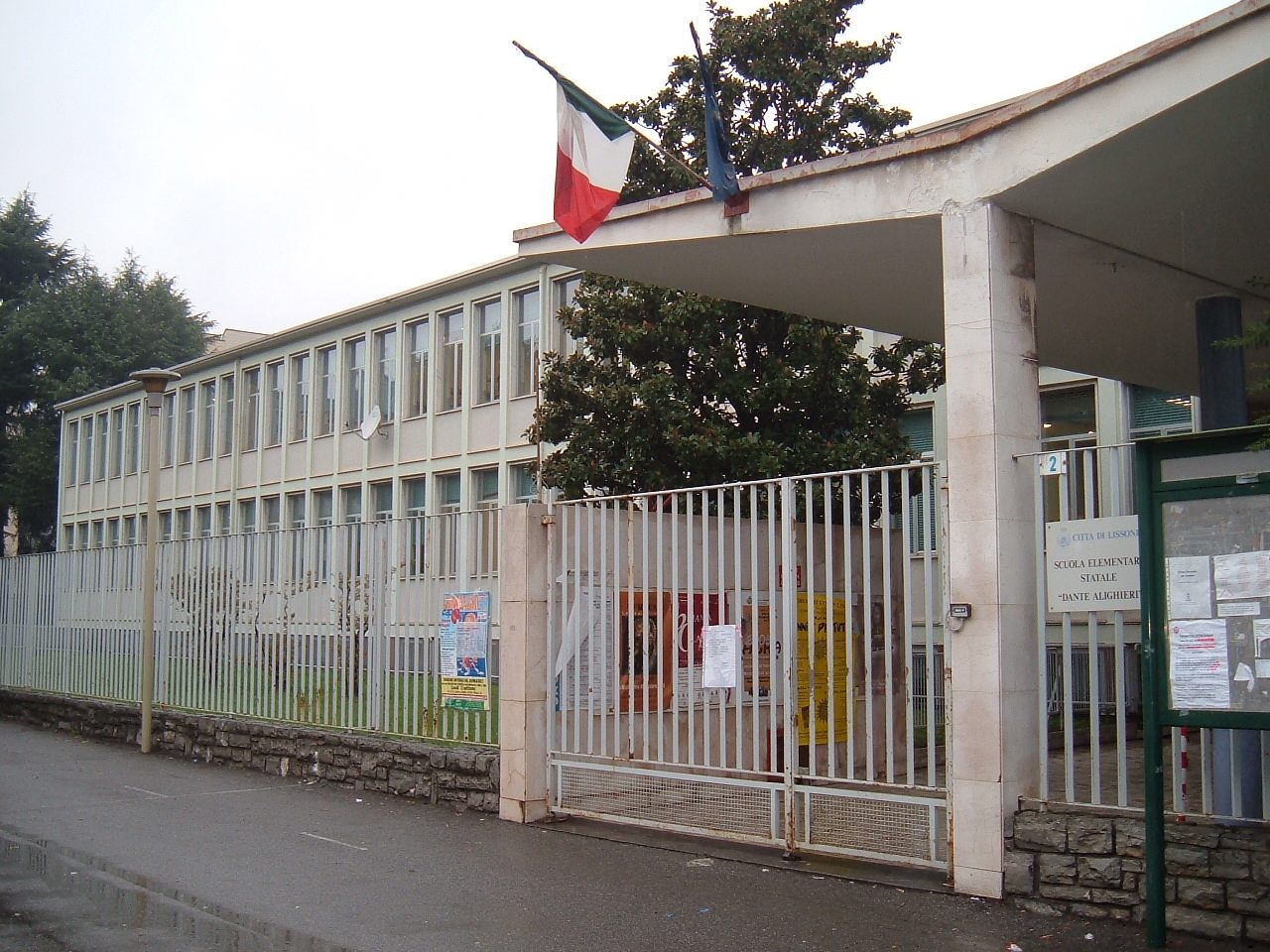 Niente ultimo giorno a scuola, ma un “grande concerto” dai balconi