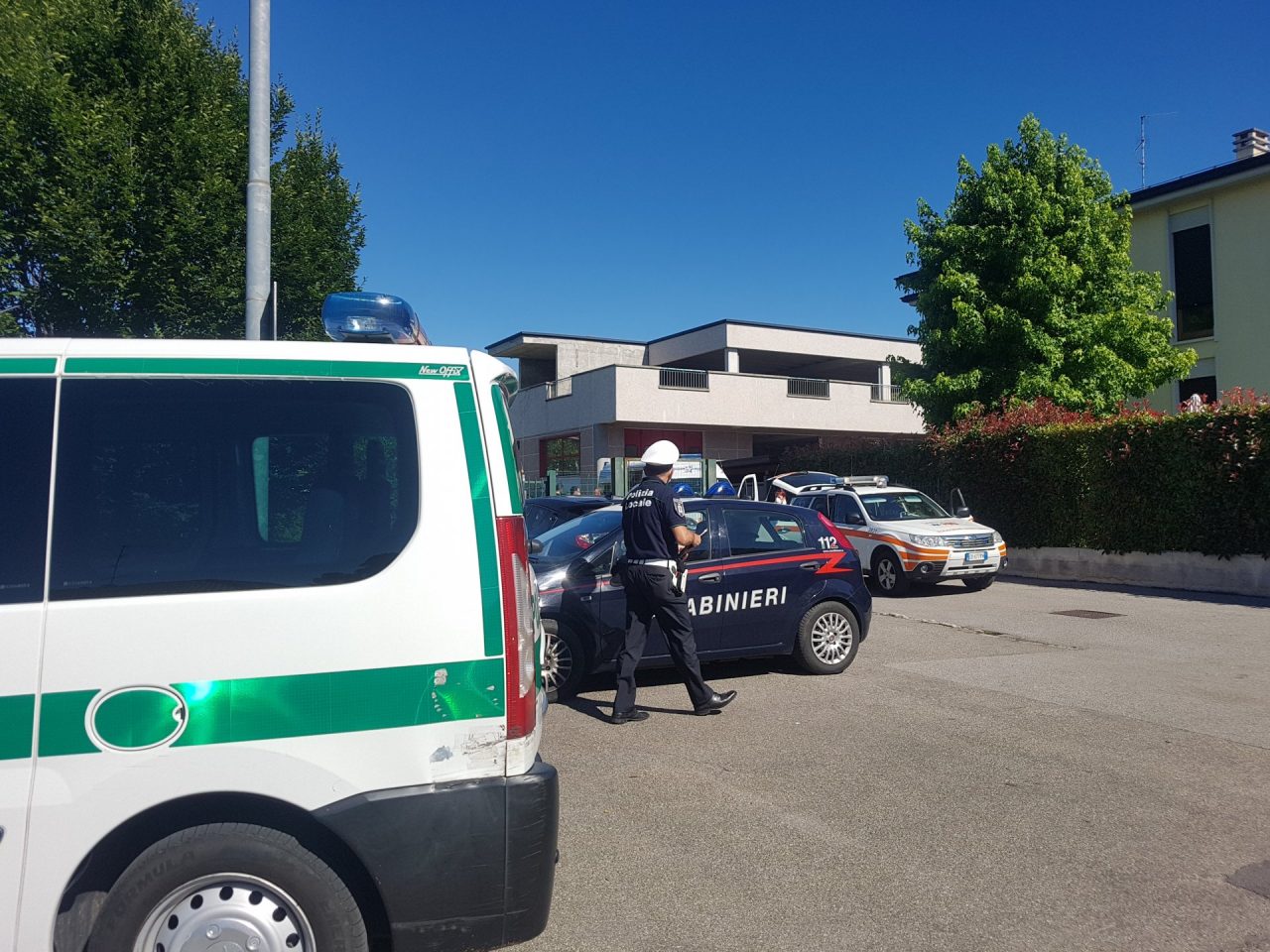 Giussano, infortunio nell’autofficina