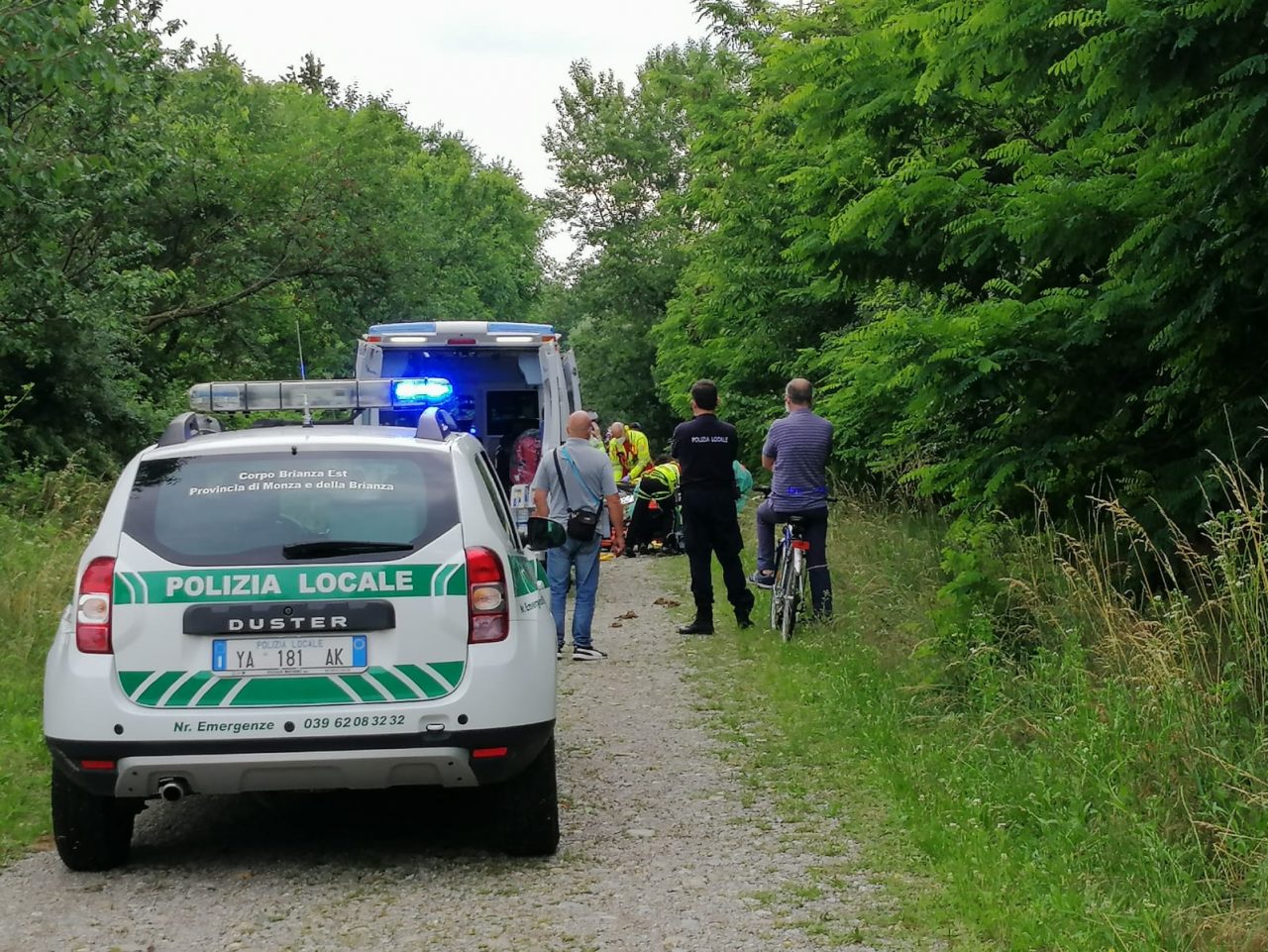 Paura a Cavenago: 43enne cade da una pianta, arriva l’elisoccorso – VIDEO