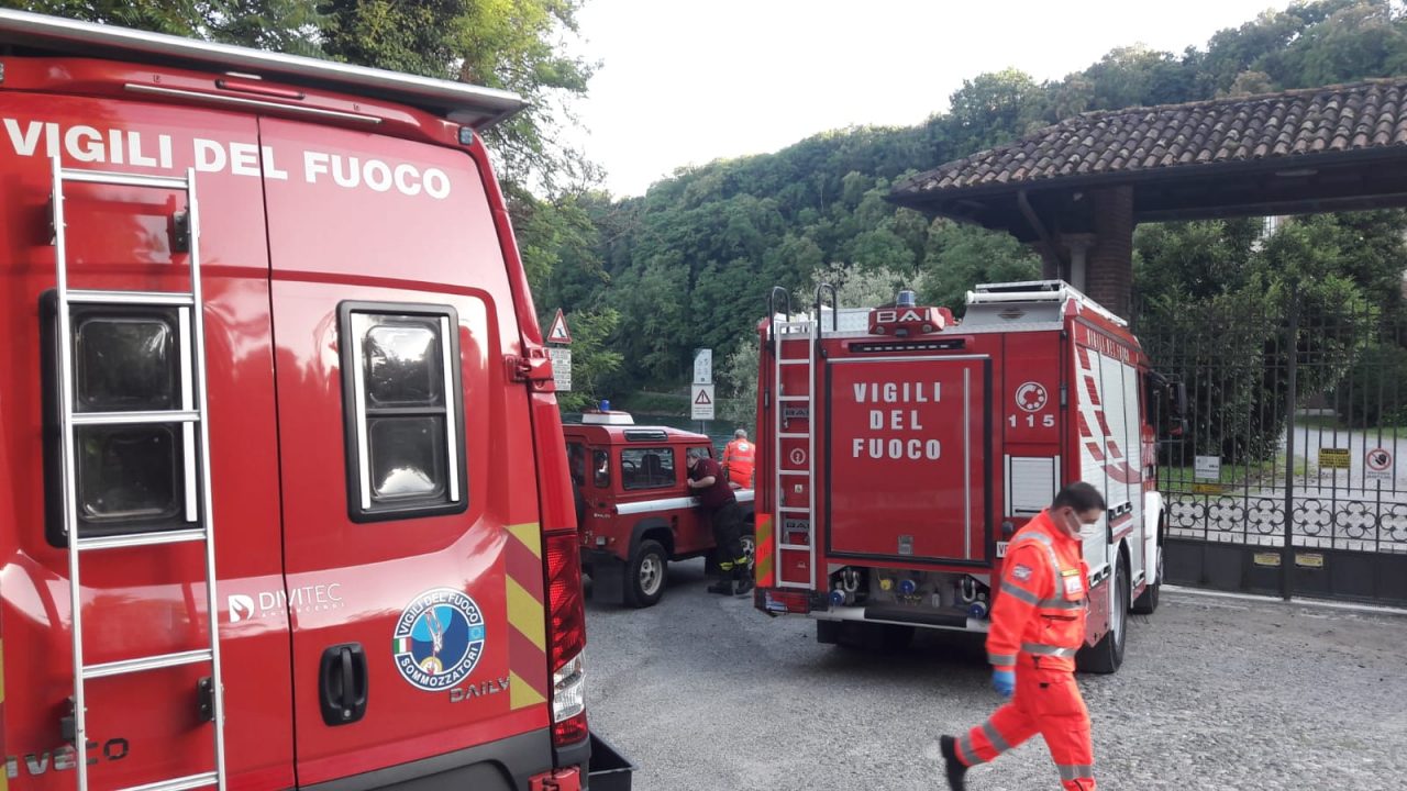 Sono riprese le ricerche dell’uomo nell’Adda FOTO E VIDEO
