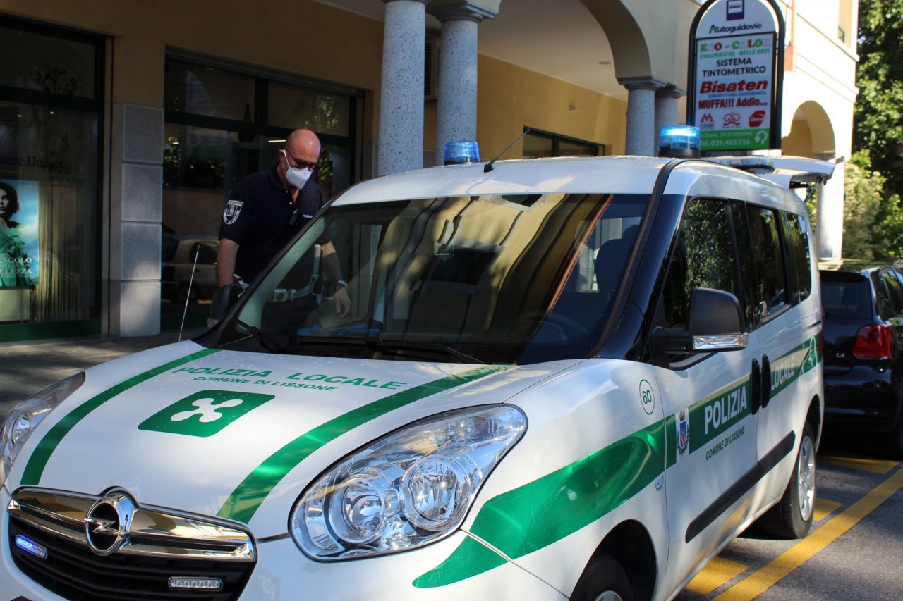 Due incidenti in meno di un’ora, tutti in ospedale – FOTO