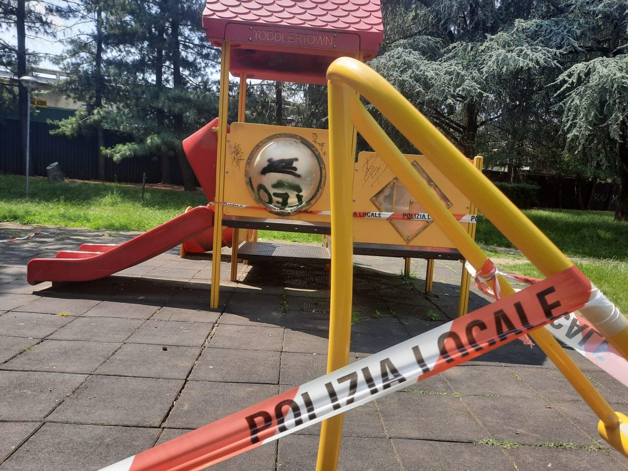 Aree gioco per i bambini? Per ora restano “off limits”