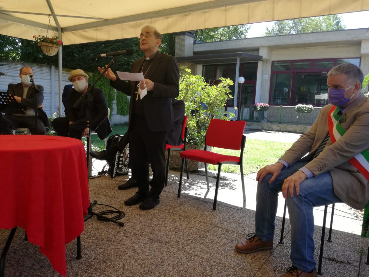 L'arcivescovo Delpini a Vedano