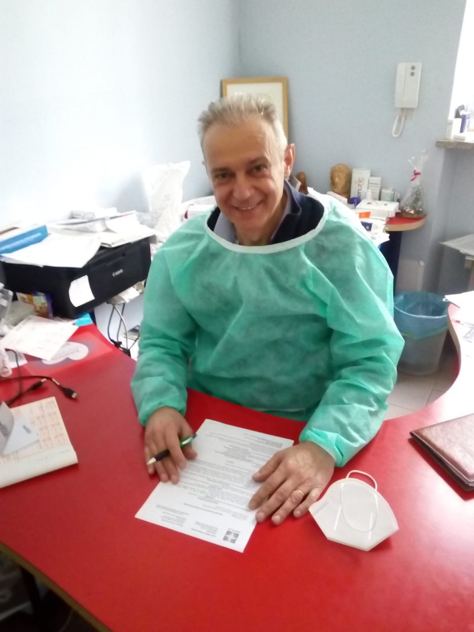 Medico di Meda guarisce dal Covid e torna al lavoro: “Ora voglio donare il plasma”