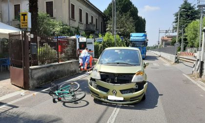 Incidente a Meda tra auto e bici: due donne in ospedale FOTO