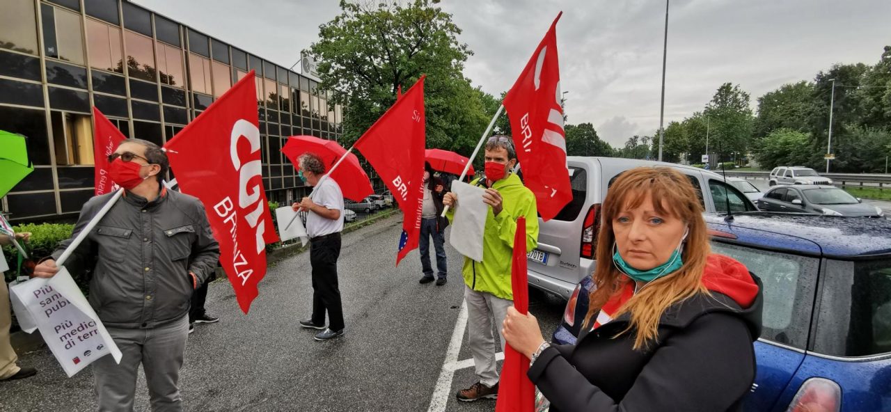 Sanità Flash mob Cgil Cisl UilSanità Flash mob Cgil Cisl Uil