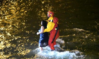 Si butta nel Lambro dopo una lite: salvata da Carabinieri e Vigili del fuoco