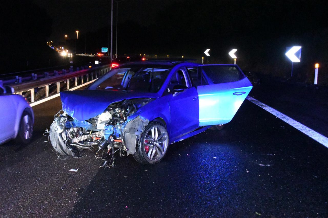 Sbanda con l’auto e finisce contro il guard rail, tre feriti FOTOGALLERY e VIDEO