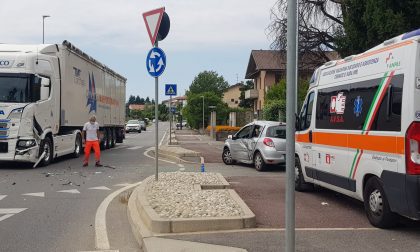 Incidente con un camion, soccorsi in codice rosso FOTO VIDEO
