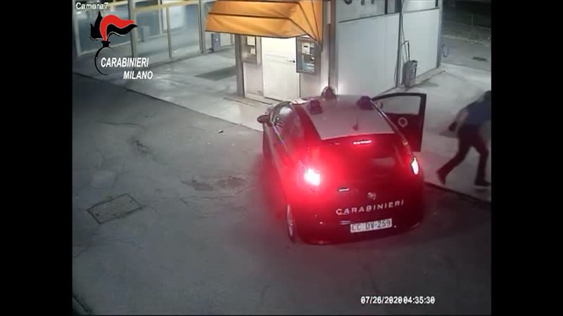 Tenta di svaligiare un autolavaggio: arrestato dai Carabinieri