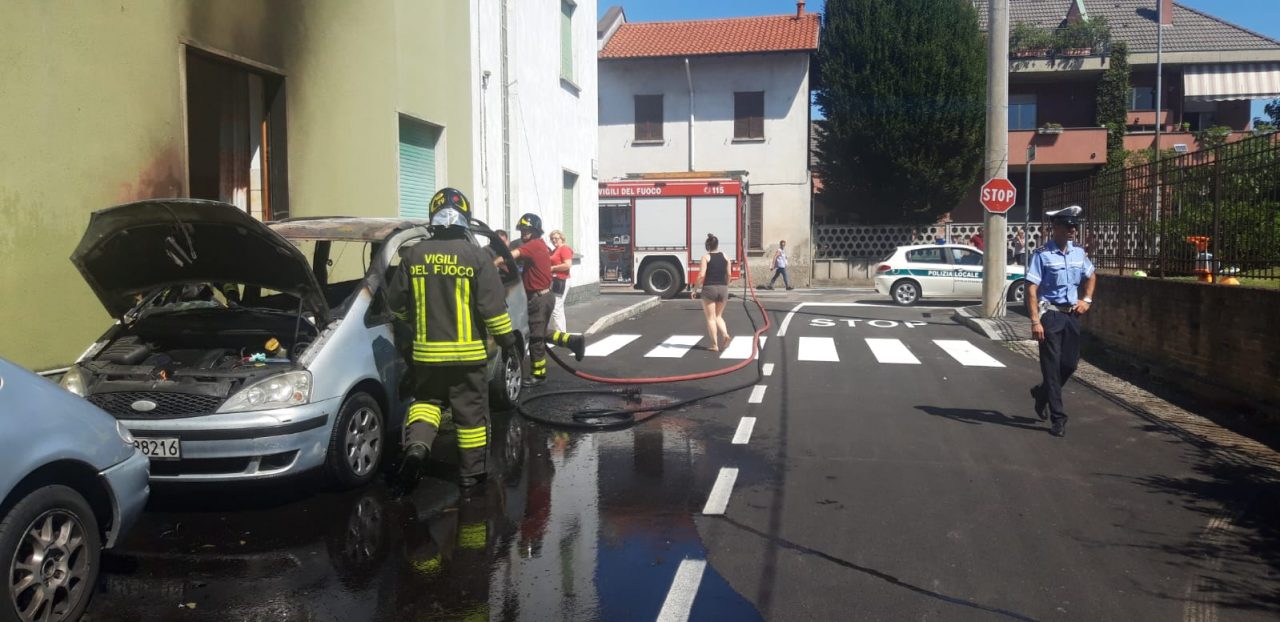 Auto a fuoco, paura a Cesano Maderno