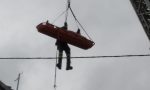 Infortunio in un cantiere: uomo precipita mentre lavora alla ristrutturazione di un tetto