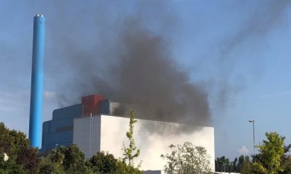 Nube di fumo al termovalorizzatore di Trezzo