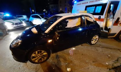Scontro tra due auto, ambedue i giovani alla guida avevano alzato il gomito