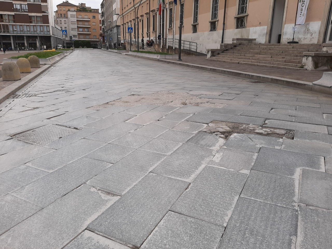 Via Degli Zavattari: domani al via i lavori di rifacimento della pavimentazione