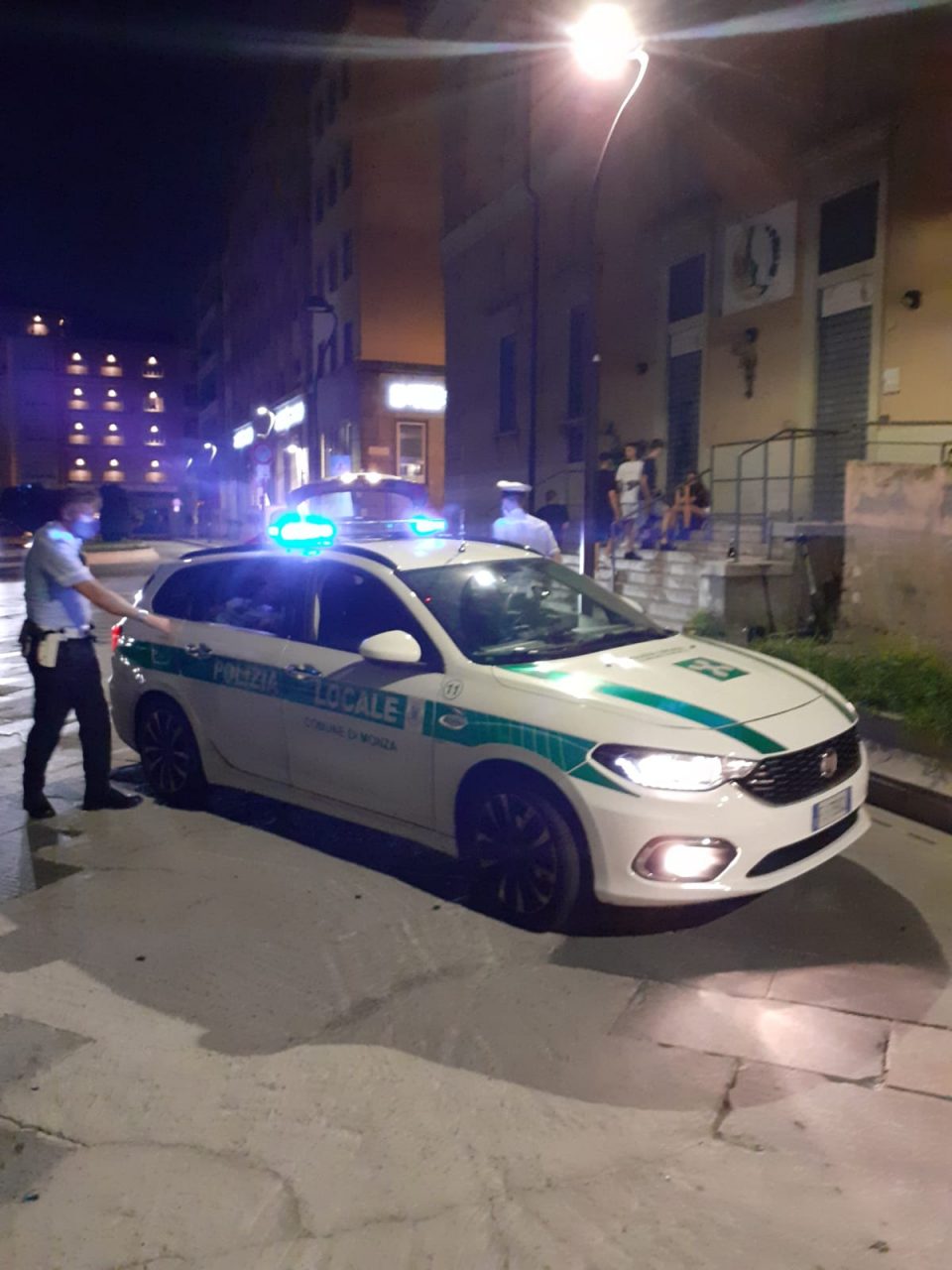 Schiamazzi e consumo di alcol in strada: notte di controlli a Monza