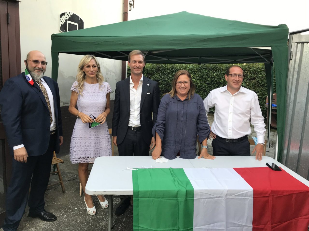 Gli auguri di Giorgia Meloni al gruppo di Fratelli d’Italia di Vimercate VIDEO