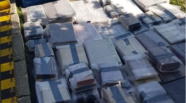 Recuperati libri antichi di grande pregio: erano stati rubati da una banda di ladri acrobati