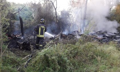 Agrate: intervento dei pompieri per un incendio di sterpaglie FOTO