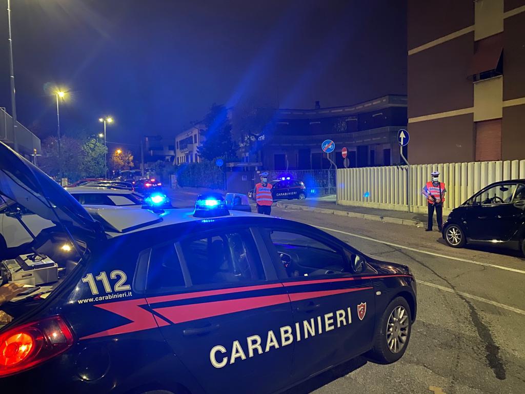 Controlli della movida, otto giovani multati dai Carabinieri