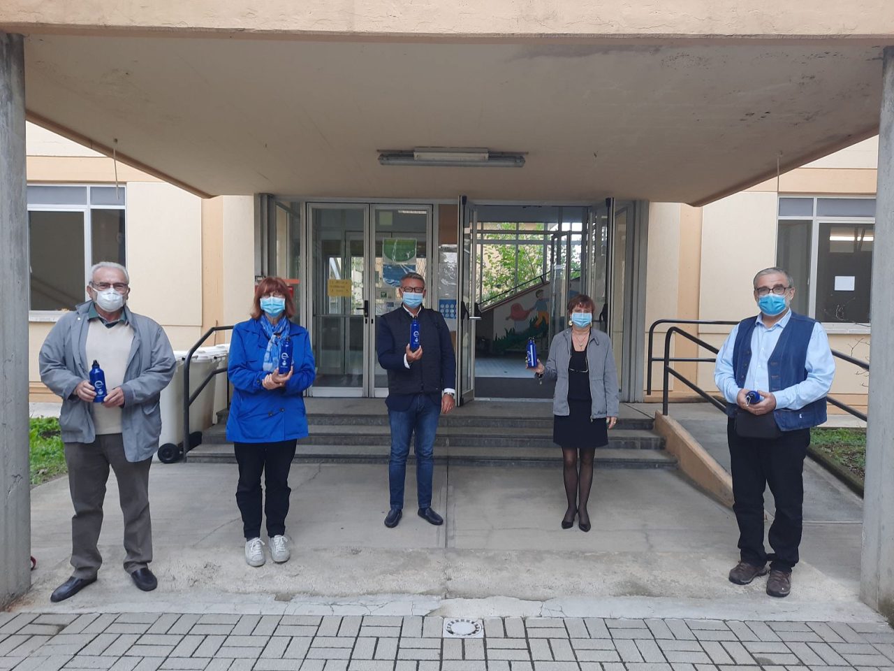 Nelle scuole primarie di Lissone borracce ecologiche a tutti gli studenti