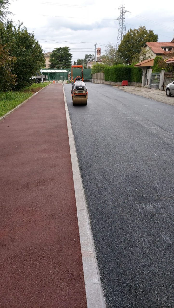 Riaprono i cantieri, asfaltature in diverse vie del paese