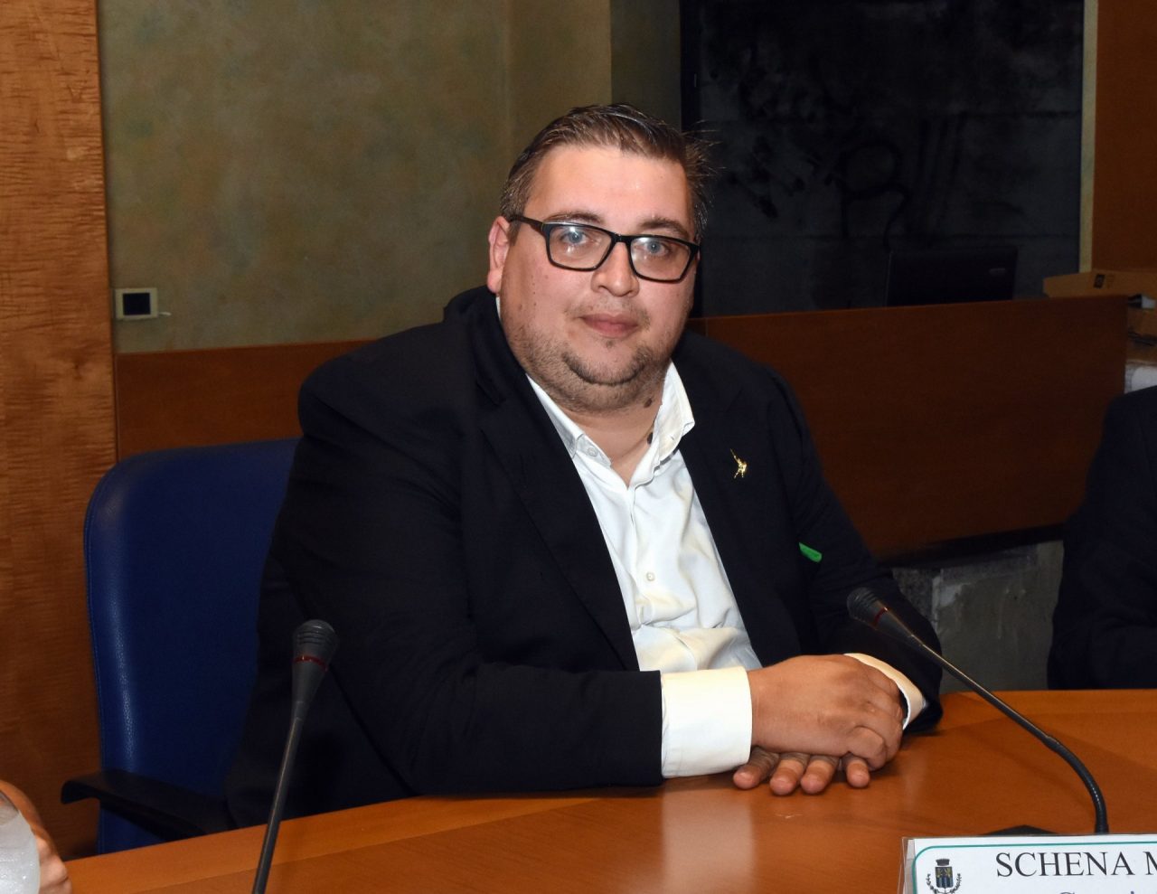 Parentopoli Pd a Carate, Consiglio in seduta segreta