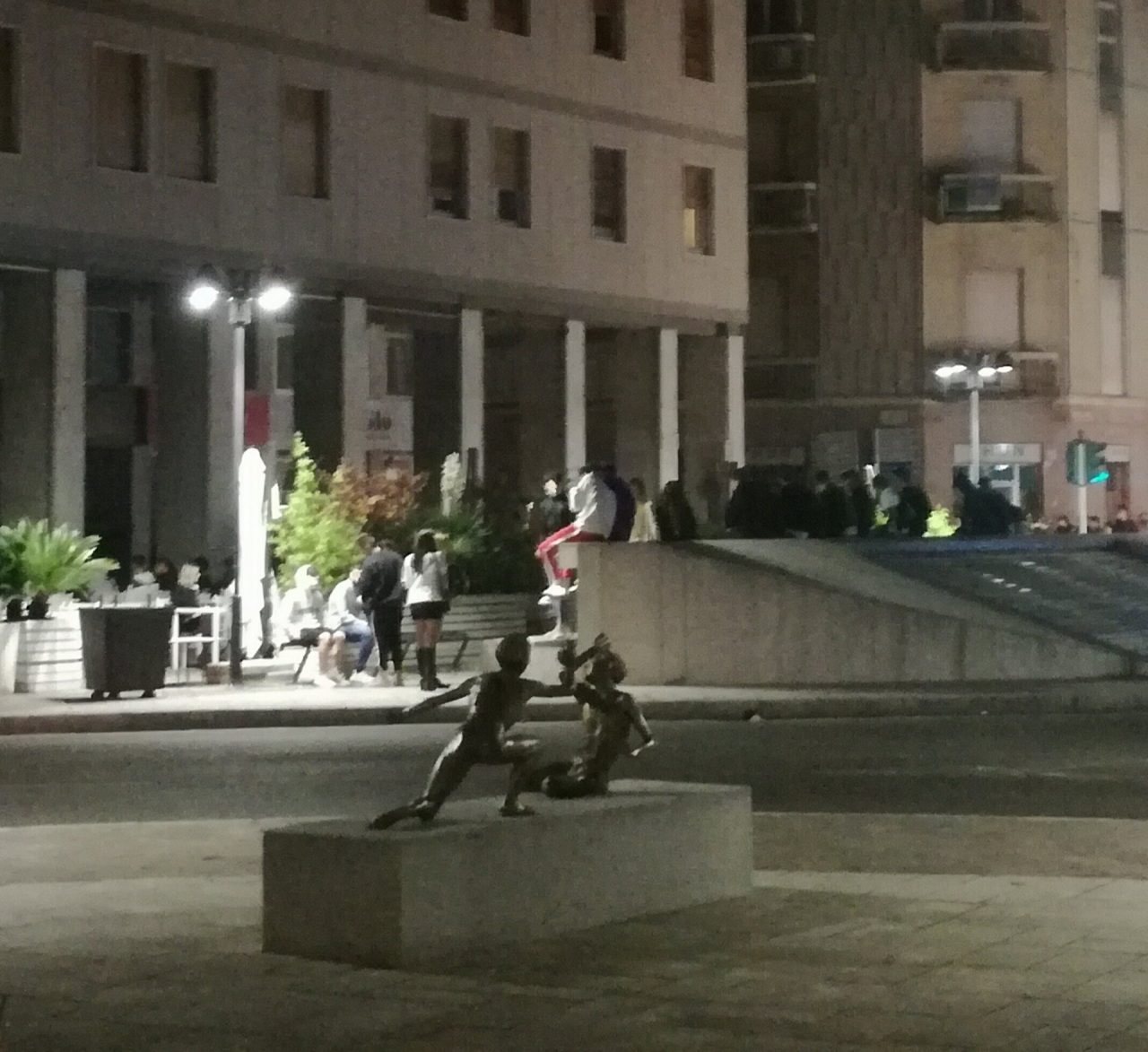 Norme anti-Covid e alcolici, quindici multe nella movida