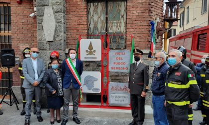 Un monumento in omaggio ai Vigili del Fuoco