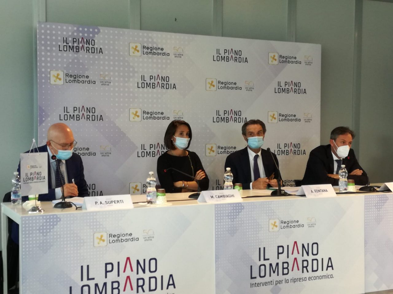Fontana, il Piano Lombardia e il torto degli assenti