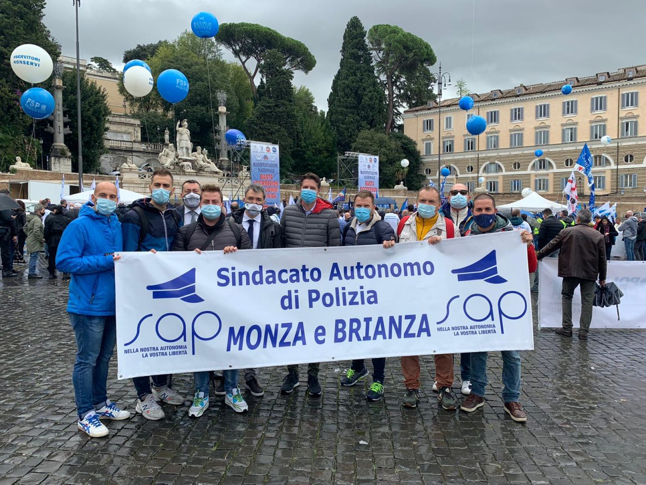 Monza Gli agenti della Polizia stradale alla manifestazione di Roma