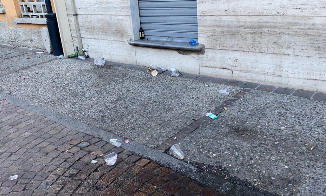Monza: in centro parte il ritiro notturno «porta a porta» dei rifiuti di bar e ristoranti