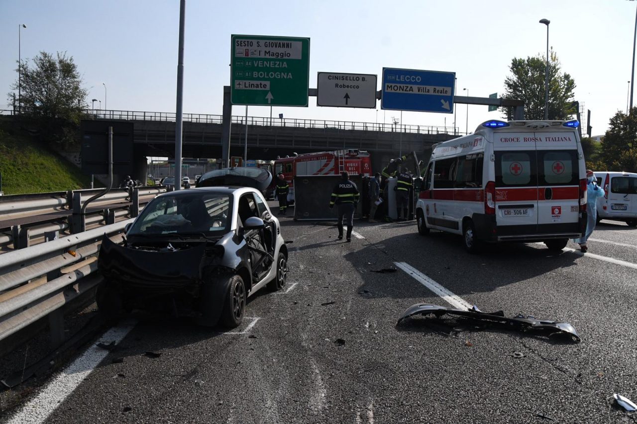 Incidente in Tangenziale Nord: traffico bloccato all’altezza di Monza FOTO VIDEO