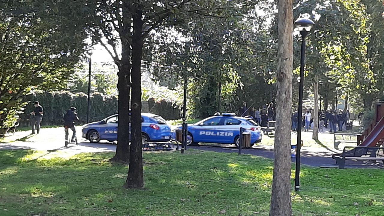 Maxi blitz antidroga della Polizia nei giardinetti di via Visconti FOTO