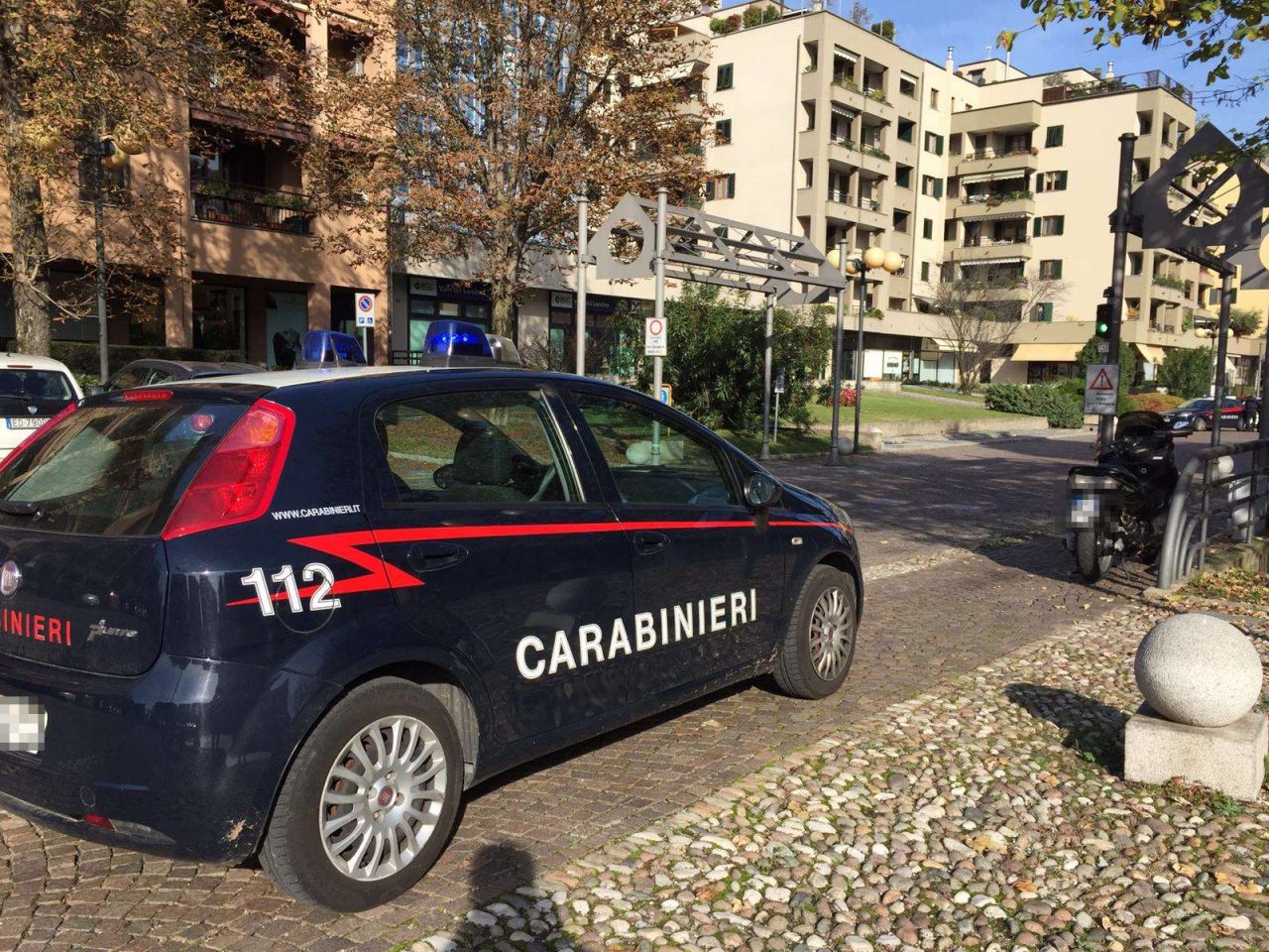 Scatta l’allarme rapina in banca: arrivano i Carabinieri