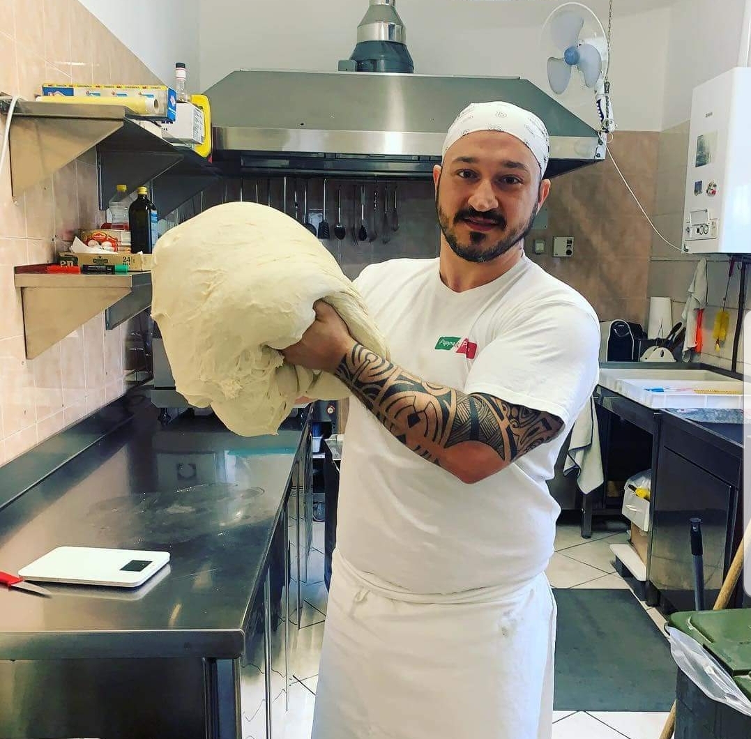 “Non sono razzista, ma i pizzaioli li voglio italiani”