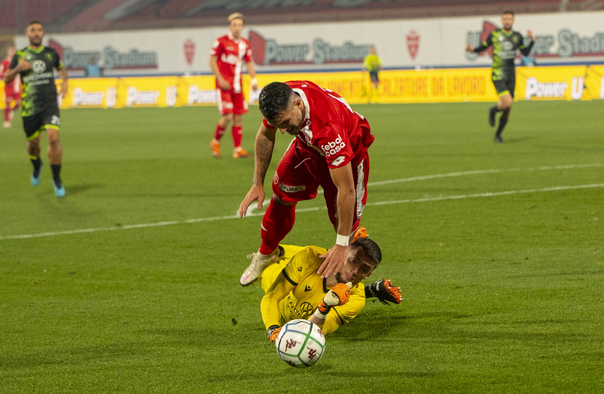 02 Monza_Reggina-557 fallo rigore