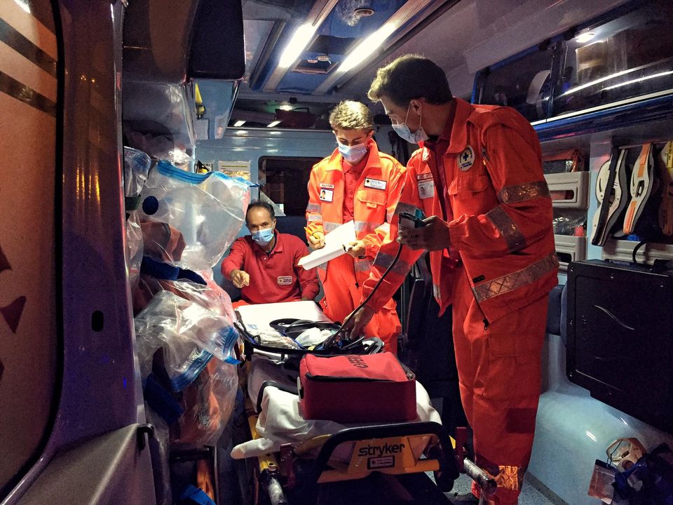 Soccorso in strada per intossicazione etilica: 23enne in ospedale