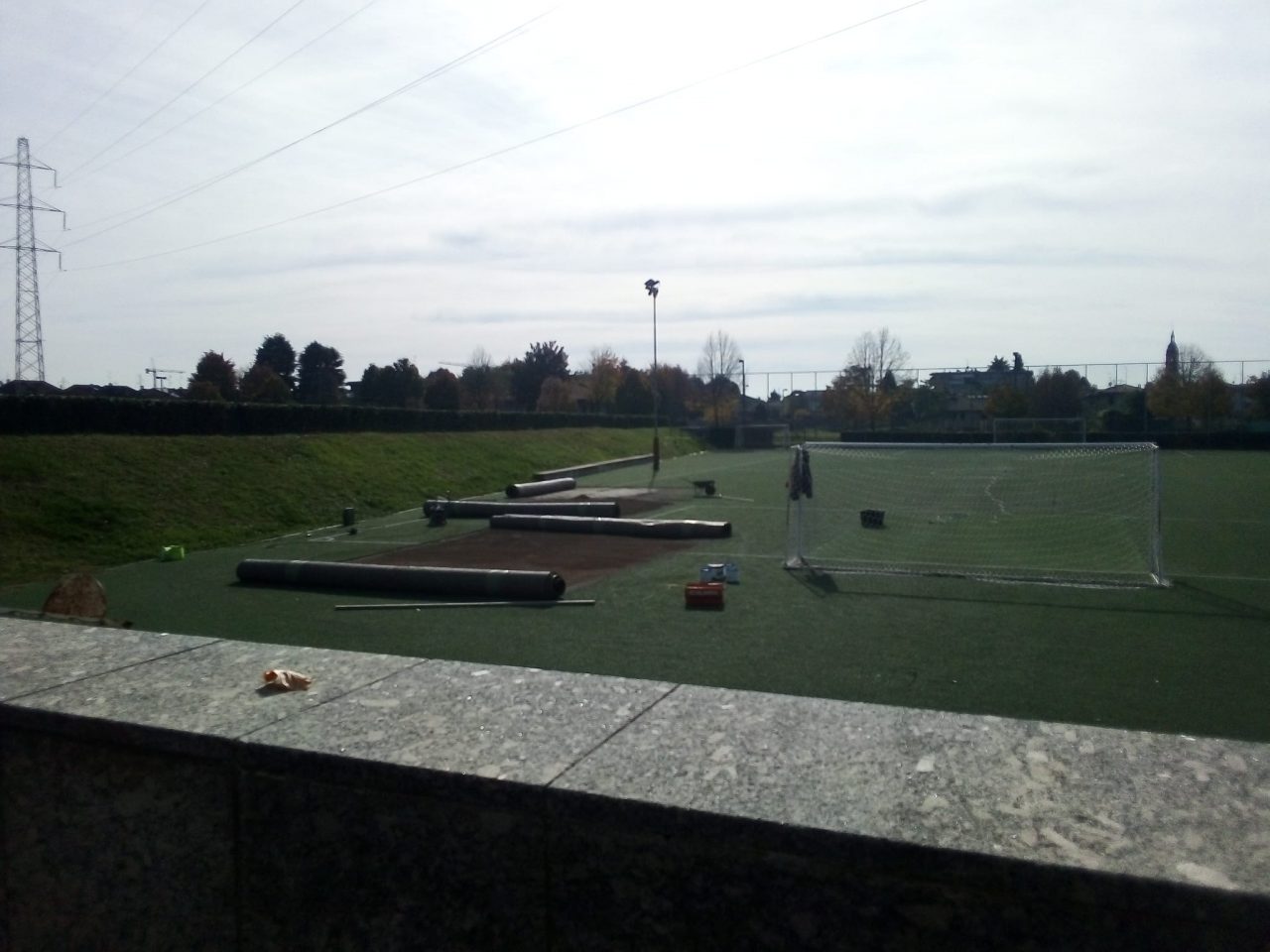 Seveso, lavori al campo di calcio dell’oratorio di Baruccana