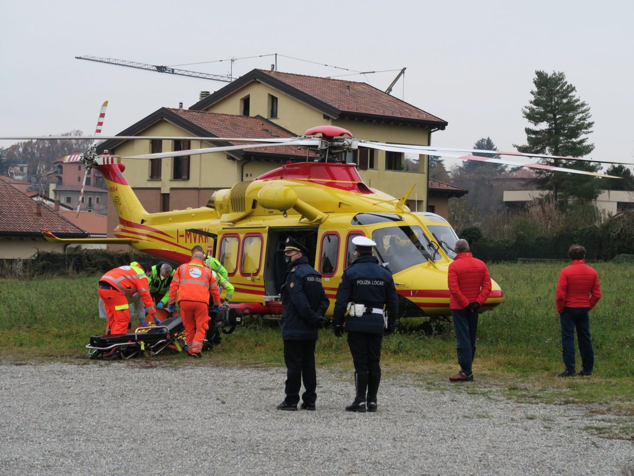 Grave malore a Triuggio, arriva l’elisoccorso (FOTO)