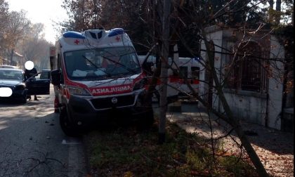 Incidente in viale Brianza: coinvolta un'auto e un'ambulanza