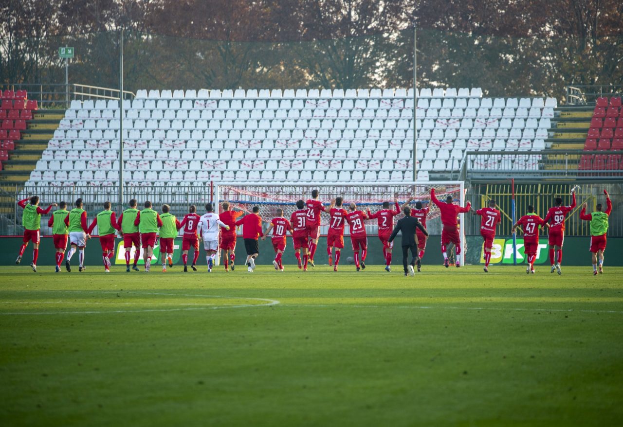 Monza-Frosinone la partita in diretta. I biancorossi con due reti fermano la corsa dei ciociari – FOTO e VIDEO