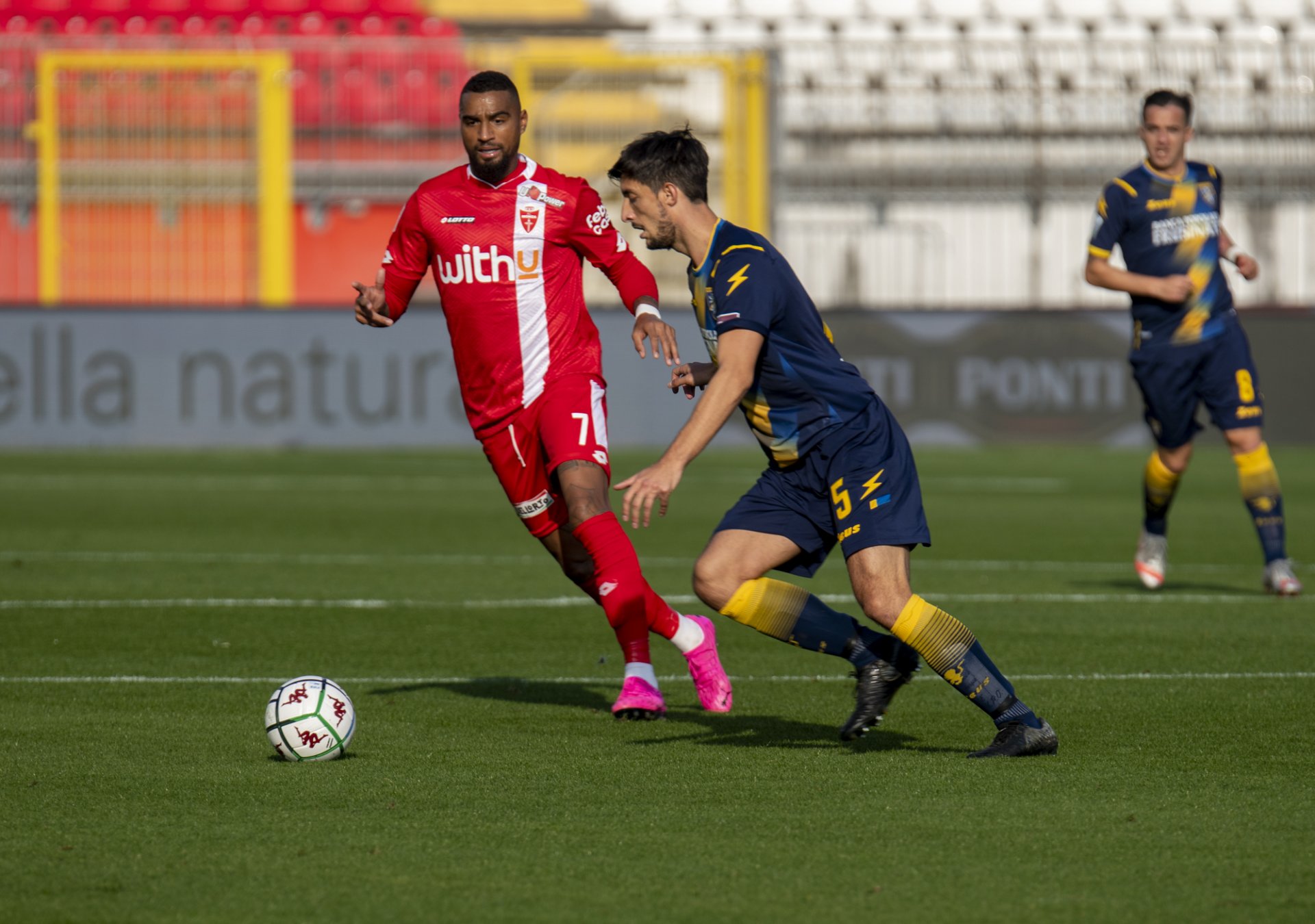 Monza_Frosinone-6 Boateng e Airiaudo