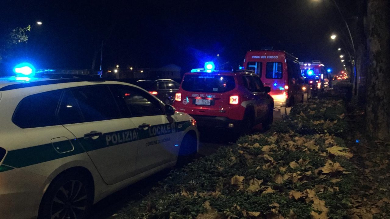 Monza: 19enne travolta da un treno merci, è morta