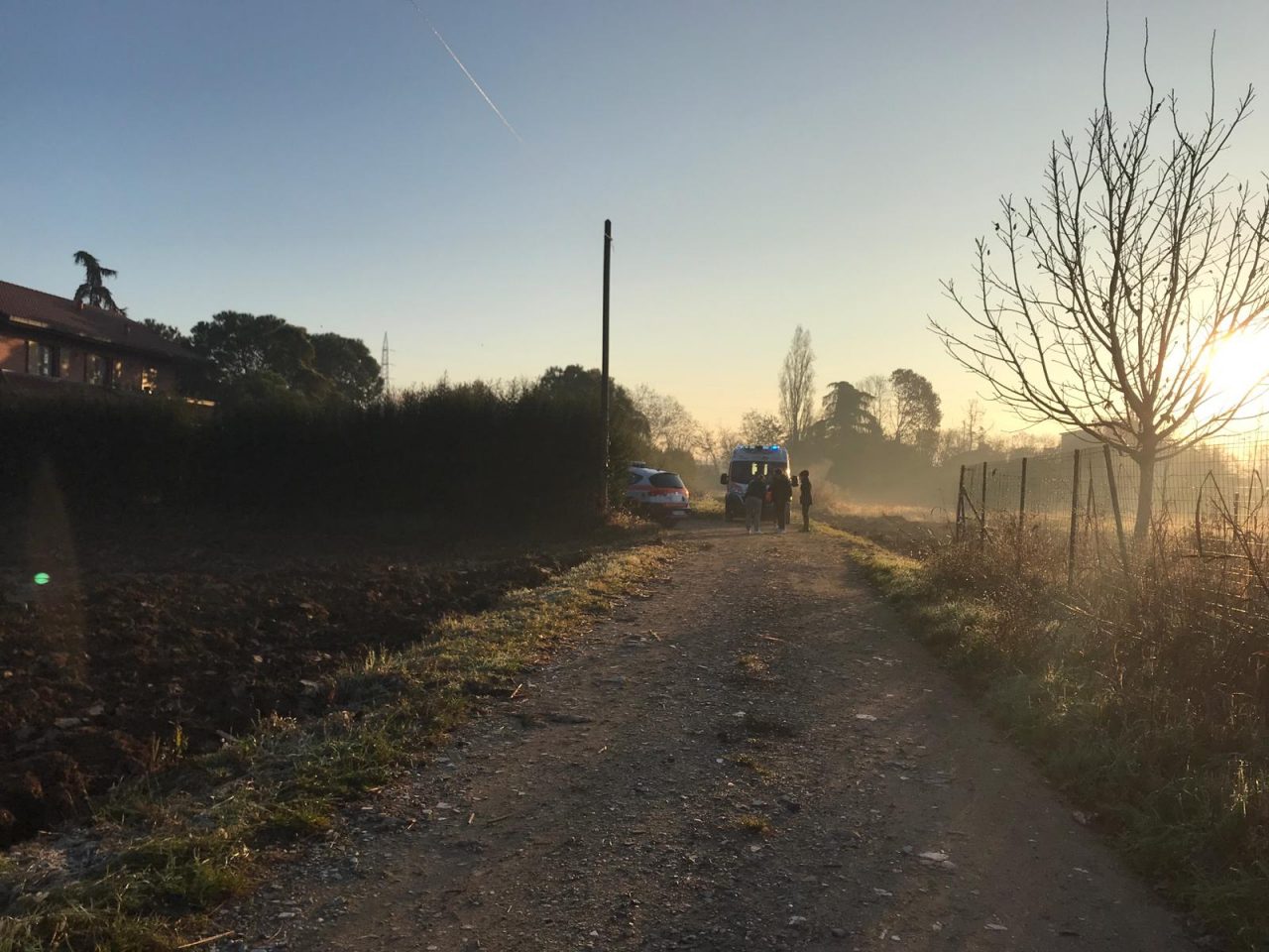 Cadavere trovato in un campo ad Agrate