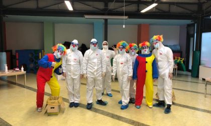 Covid, il tampone ai bambini lo fanno i...clown