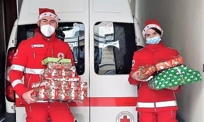 Monzesi dal cuore grande: in Croce Rossa raccolti oltre 200 regali per i bimbi in difficoltà