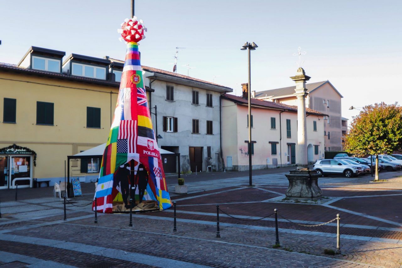 A Colnago il coronavirus diventa… il puntale dell’albero di Natale