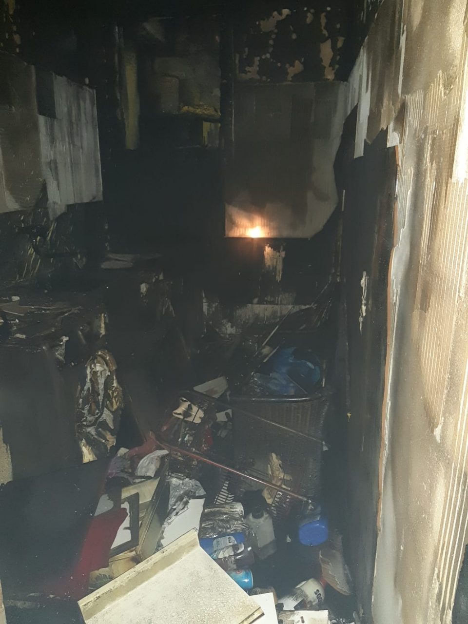 Incendio in una villetta a Usmate: tre persone, tra cui una bimba, in ospedale FOTO